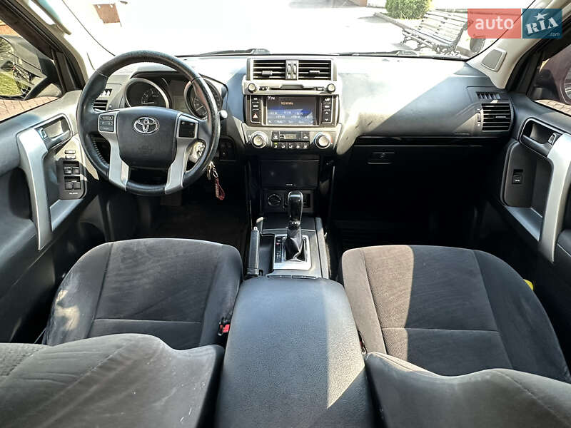 Внедорожник / Кроссовер Toyota Land Cruiser Prado 2017 в Днепре