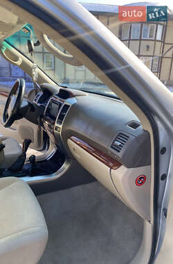 Внедорожник / Кроссовер Toyota Land Cruiser Prado 2006 в 