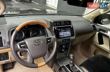 Внедорожник / Кроссовер Toyota Land Cruiser Prado 2020 в 