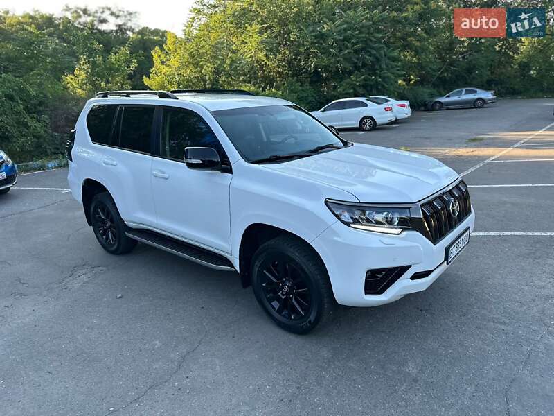 Внедорожник / Кроссовер Toyota Land Cruiser Prado 2021 в Днепре