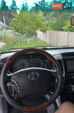 Внедорожник / Кроссовер Toyota Land Cruiser Prado 2007 в 