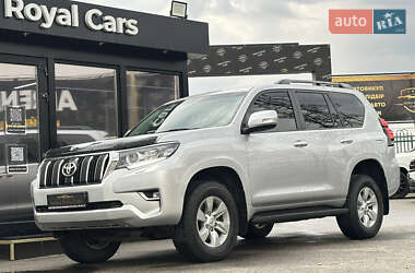 Позашляховик / Кросовер Toyota Land Cruiser Prado 2019 в  фото 6 Позашляховик / Кросовер Toyota Land Cruiser Prado 2019 в