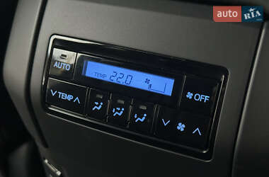 Позашляховик / Кросовер Toyota Land Cruiser Prado 2019 в  фото 20 Позашляховик / Кросовер Toyota Land Cruiser Prado 2019 в