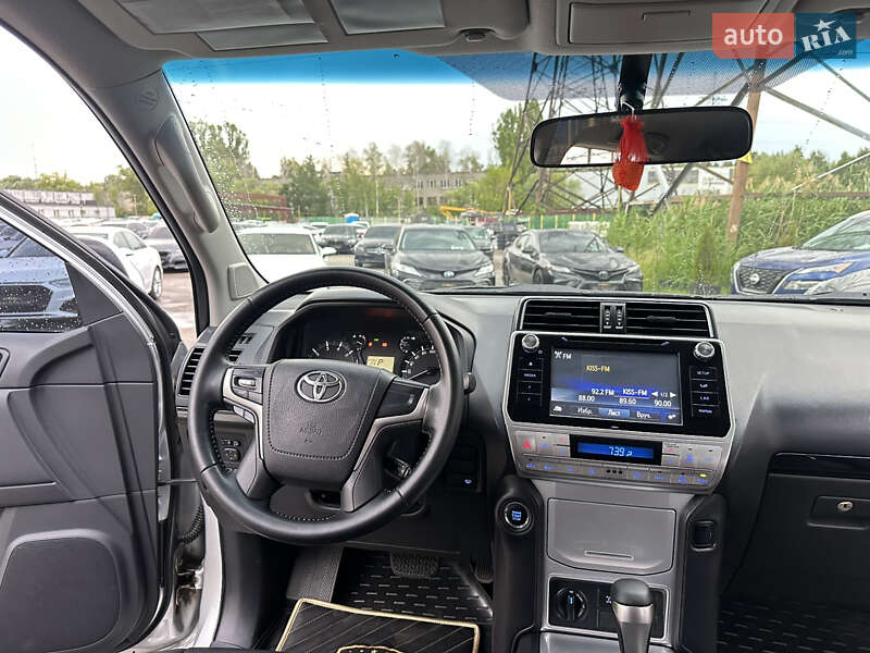 Внедорожник / Кроссовер Toyota Land Cruiser Prado 2019 в Харькове фото 22 Внедорожник / Кроссовер Toyota Land Cruiser Prado 2019 в Харькове