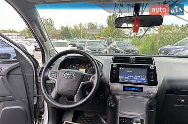 Позашляховик / Кросовер Toyota Land Cruiser Prado 2019 в  фото 22 Позашляховик / Кросовер Toyota Land Cruiser Prado 2019 в