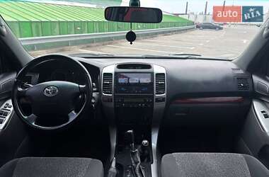 Внедорожник / Кроссовер Toyota Land Cruiser Prado 2004 в 