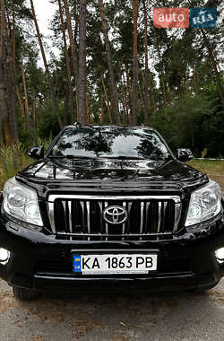 Позашляховик / Кросовер Toyota Land Cruiser Prado 2012 в 
