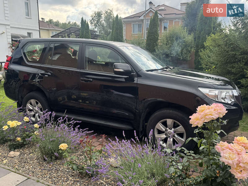 Позашляховик / Кросовер Toyota Land Cruiser Prado 2020 в Києві