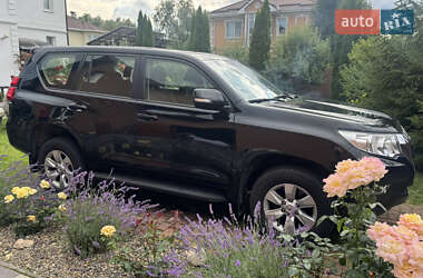 Внедорожник / Кроссовер Toyota Land Cruiser Prado 2020 в 