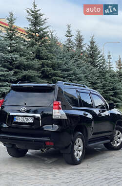 Внедорожник / Кроссовер Toyota Land Cruiser Prado 2011 в 