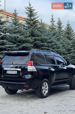 Внедорожник / Кроссовер Toyota Land Cruiser Prado 2011 в 