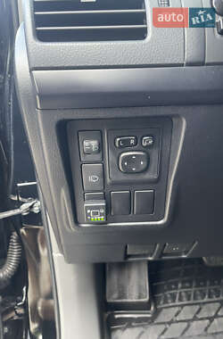 Внедорожник / Кроссовер Toyota Land Cruiser Prado 2011 в 