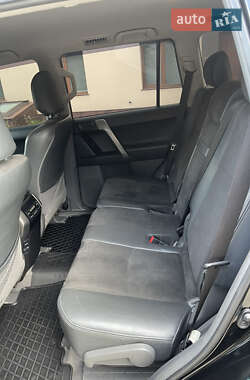 Внедорожник / Кроссовер Toyota Land Cruiser Prado 2011 в 