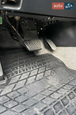 Внедорожник / Кроссовер Toyota Land Cruiser Prado 2011 в 