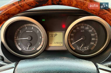 Внедорожник / Кроссовер Toyota Land Cruiser Prado 2010 в 