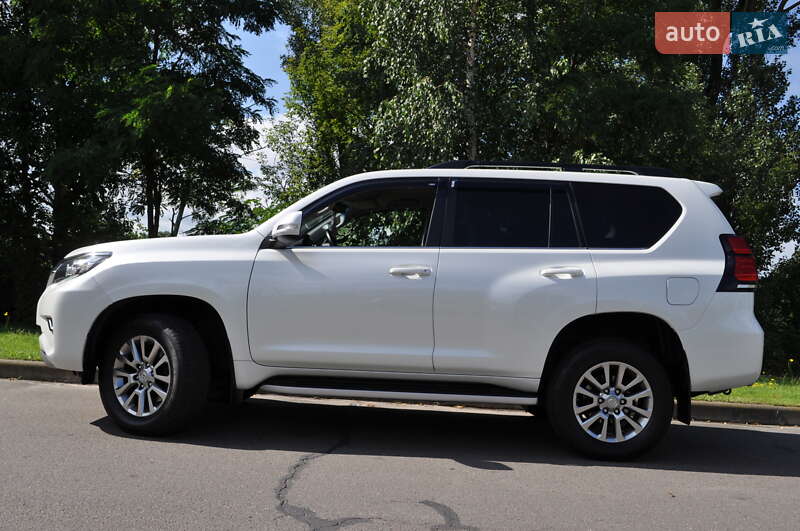 Внедорожник / Кроссовер Toyota Land Cruiser Prado 2019 в Киеве