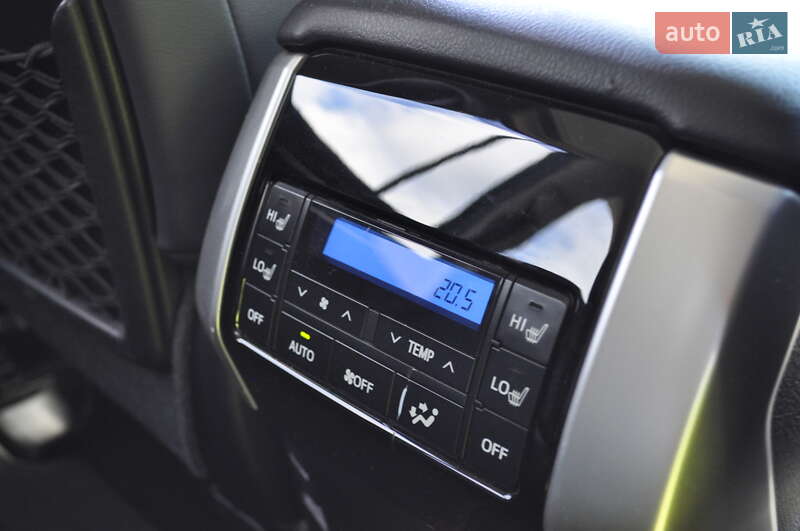 Внедорожник / Кроссовер Toyota Land Cruiser Prado 2019 в Киеве