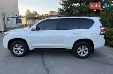 Внедорожник / Кроссовер Toyota Land Cruiser Prado 2014 в 