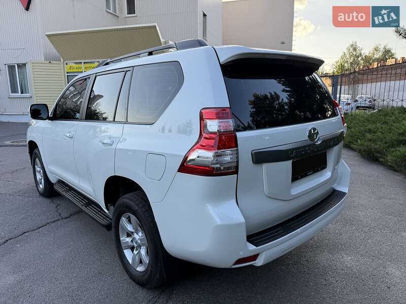 Позашляховик / Кросовер Toyota Land Cruiser Prado 2014 в Полтаві