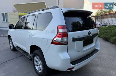 Внедорожник / Кроссовер Toyota Land Cruiser Prado 2014 в 