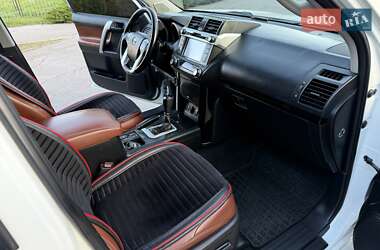 Внедорожник / Кроссовер Toyota Land Cruiser Prado 2014 в 