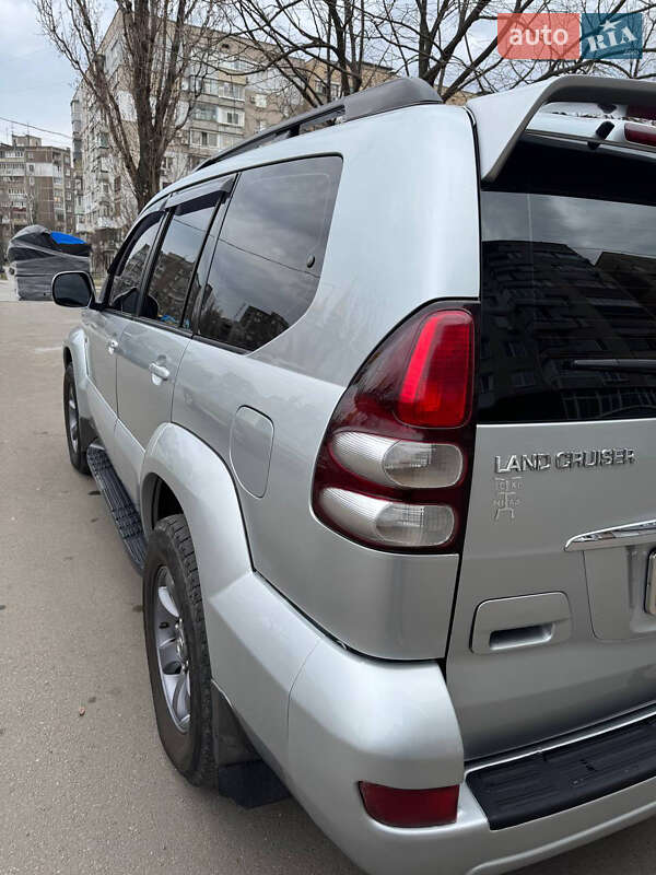Внедорожник / Кроссовер Toyota Land Cruiser Prado 2005 в Днепре