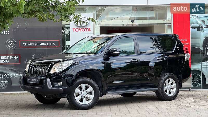 Toyota Land Cruiser Prado 2011