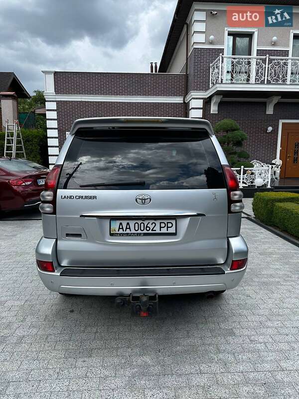 Позашляховик / Кросовер Toyota Land Cruiser Prado 2007 в Києві