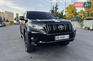 Внедорожник / Кроссовер Toyota Land Cruiser Prado 2021 в 