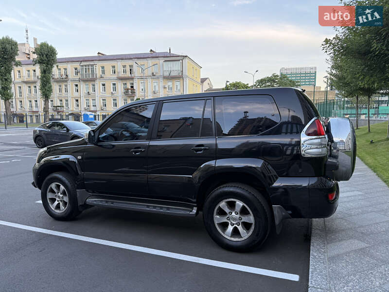 Позашляховик / Кросовер Toyota Land Cruiser Prado 2004 в Києві