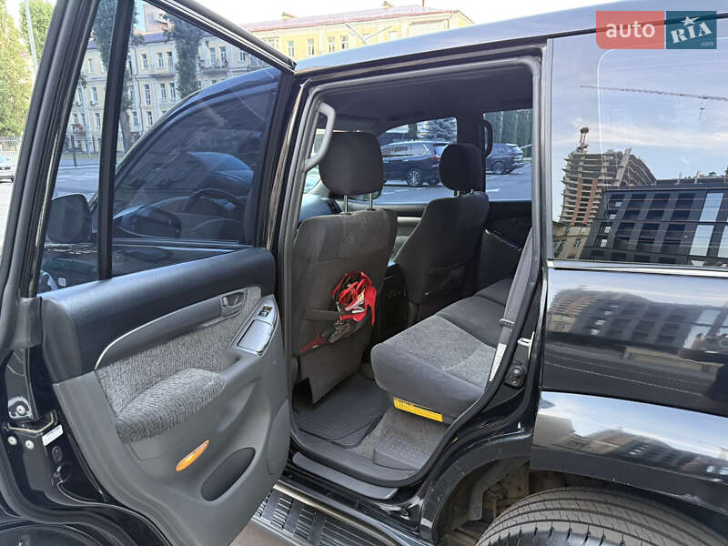 Позашляховик / Кросовер Toyota Land Cruiser Prado 2004 в Києві