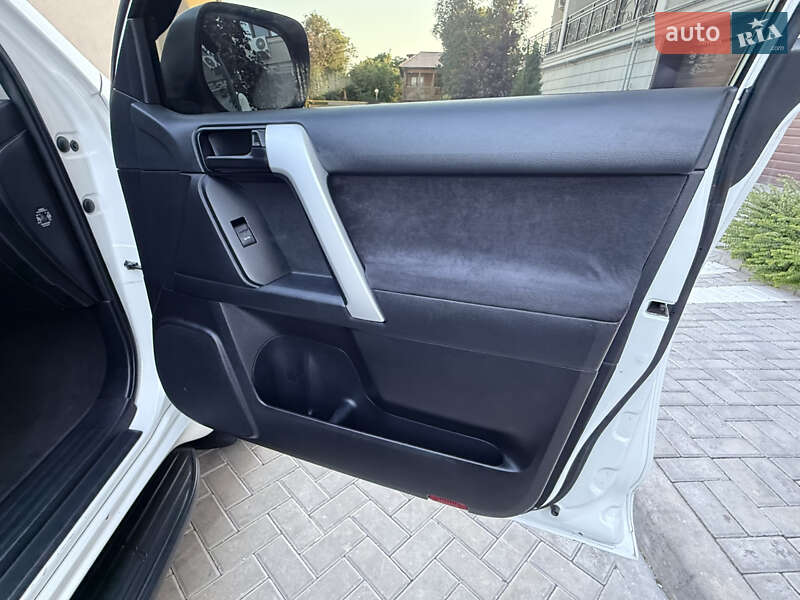 Внедорожник / Кроссовер Toyota Land Cruiser Prado 2014 в Одессе