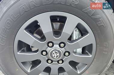Позашляховик / Кросовер Toyota Land Cruiser Prado 2025 в 