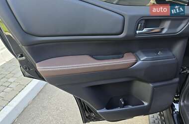 Позашляховик / Кросовер Toyota Land Cruiser Prado 2025 в 