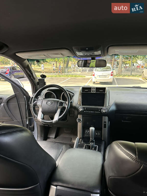 Внедорожник / Кроссовер Toyota Land Cruiser Prado 2010 в Одессе фото 13 Внедорожник / Кроссовер Toyota Land Cruiser Prado 2010 в Одессе