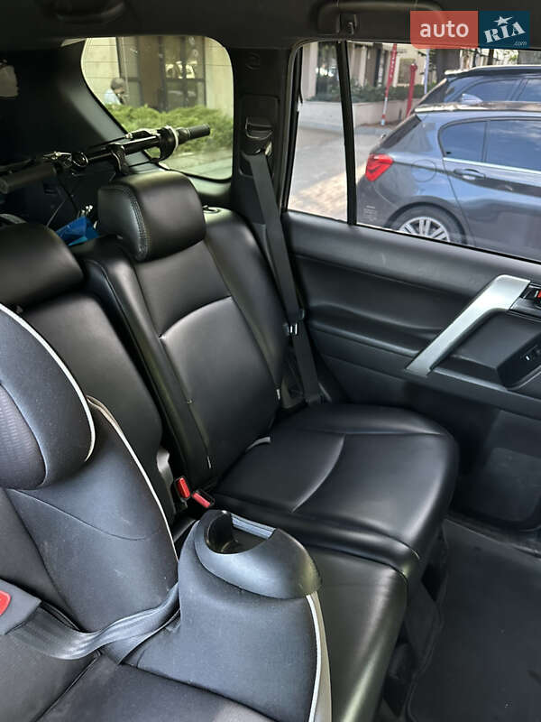 Внедорожник / Кроссовер Toyota Land Cruiser Prado 2010 в Одессе фото 19 Внедорожник / Кроссовер Toyota Land Cruiser Prado 2010 в Одессе