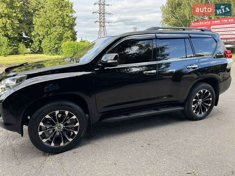 Toyota Land Cruiser Prado 2012