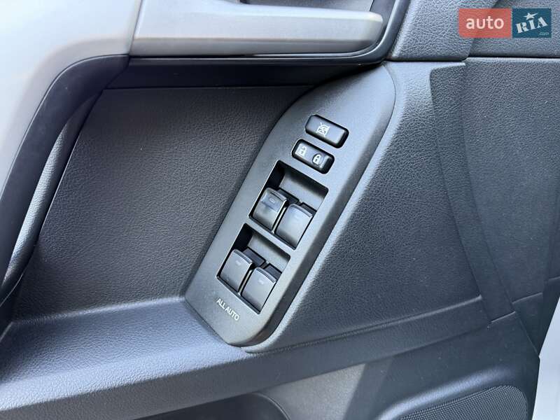 Внедорожник / Кроссовер Toyota Land Cruiser Prado 2019 в Днепре фото 15 Внедорожник / Кроссовер Toyota Land Cruiser Prado 2019 в Днепре