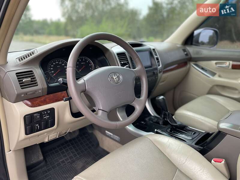 Внедорожник / Кроссовер Toyota Land Cruiser Prado 2005 в Днепре