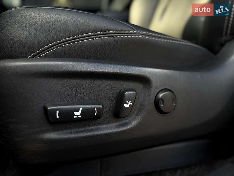 Позашляховик / Кросовер Toyota Land Cruiser Prado 2018 в Києві