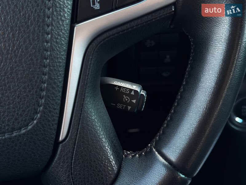 Позашляховик / Кросовер Toyota Land Cruiser Prado 2018 в Києві