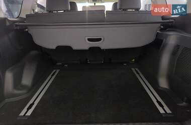 Внедорожник / Кроссовер Toyota Land Cruiser Prado 2022 в 