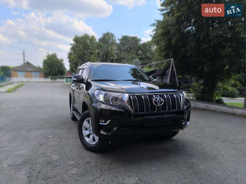 Внедорожник / Кроссовер Toyota Land Cruiser Prado 2022 в 