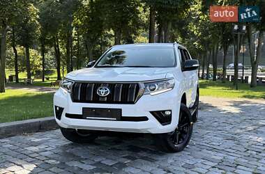 Внедорожник / Кроссовер Toyota Land Cruiser Prado 2021 в 