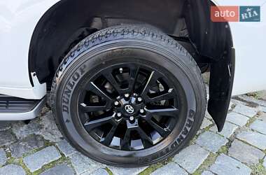 Внедорожник / Кроссовер Toyota Land Cruiser Prado 2021 в 