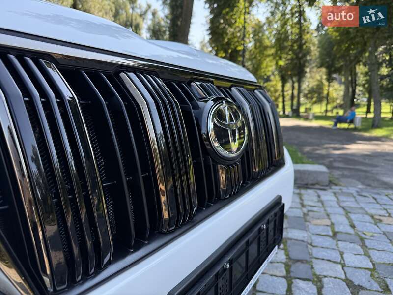 Внедорожник / Кроссовер Toyota Land Cruiser Prado 2021 в Киеве фото 21 Внедорожник / Кроссовер Toyota Land Cruiser Prado 2021 в Киеве