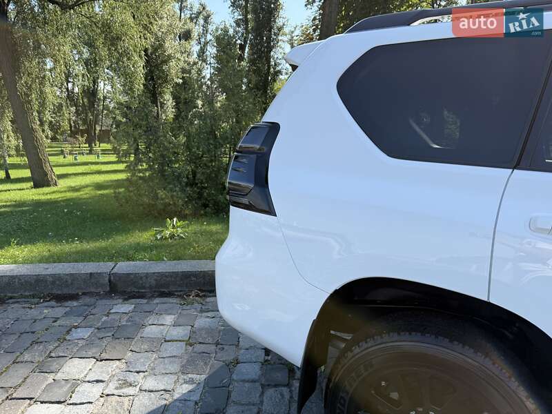 Внедорожник / Кроссовер Toyota Land Cruiser Prado 2021 в Киеве фото 27 Внедорожник / Кроссовер Toyota Land Cruiser Prado 2021 в Киеве