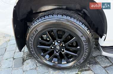 Внедорожник / Кроссовер Toyota Land Cruiser Prado 2021 в 
