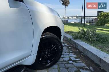 Внедорожник / Кроссовер Toyota Land Cruiser Prado 2021 в 
