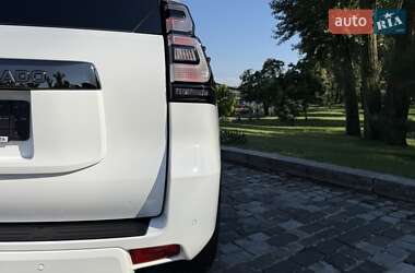 Внедорожник / Кроссовер Toyota Land Cruiser Prado 2021 в 